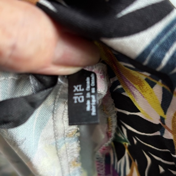 Meg & Margot Tropical Floral Women's pants - Picture 3 of 3